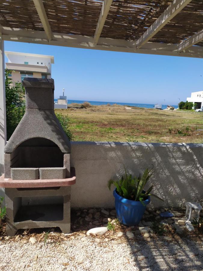 Cozy Beach House Perivolia Bagian luar foto