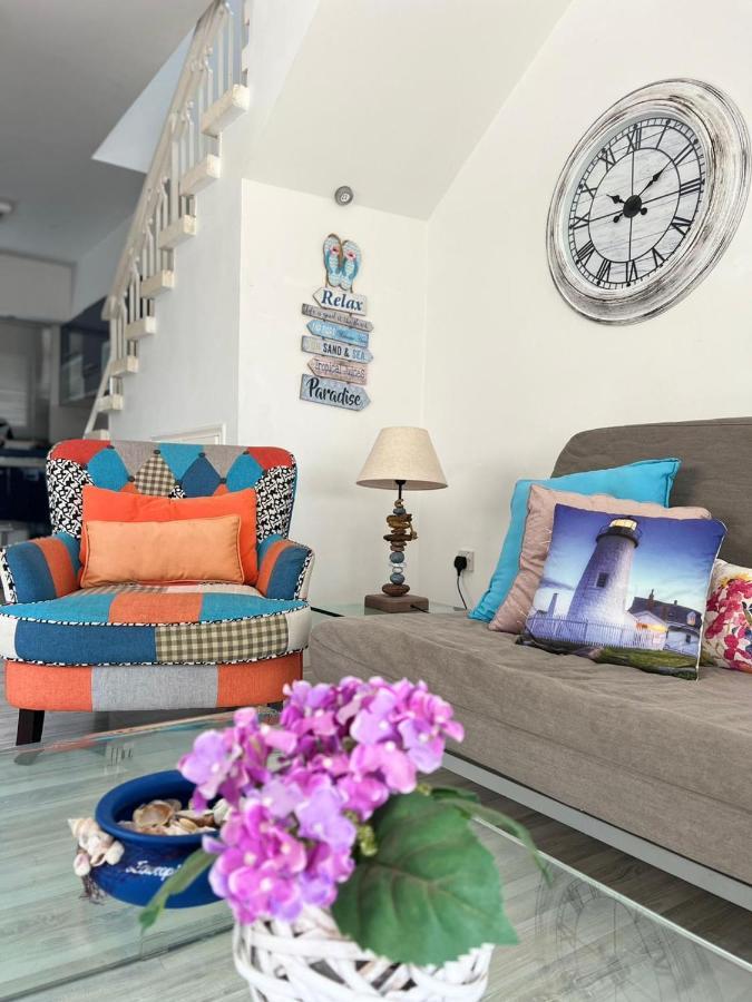 Cozy Beach House Perivolia Bagian luar foto