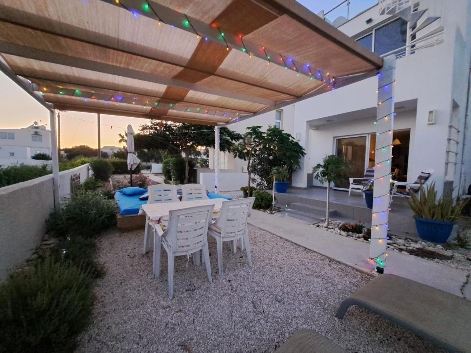 Cozy Beach House Perivolia Bagian luar foto
