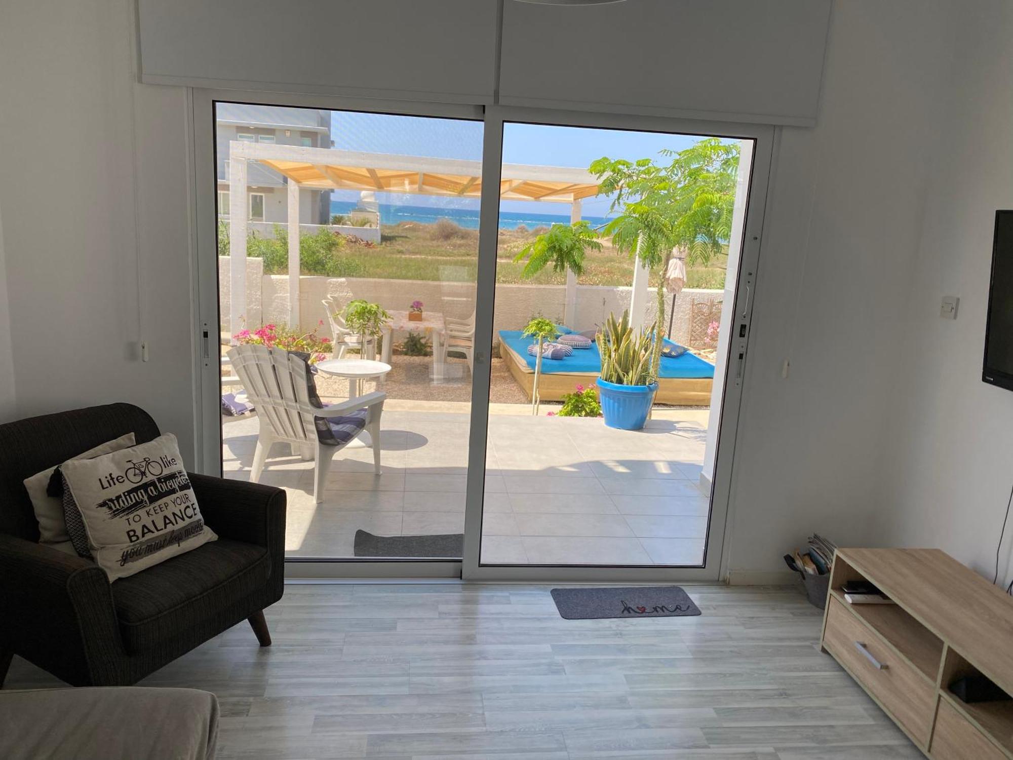 Cozy Beach House Perivolia Bagian luar foto