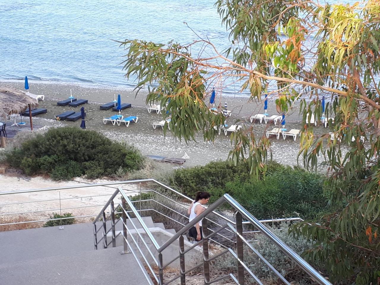 Cozy Beach House Perivolia Bagian luar foto