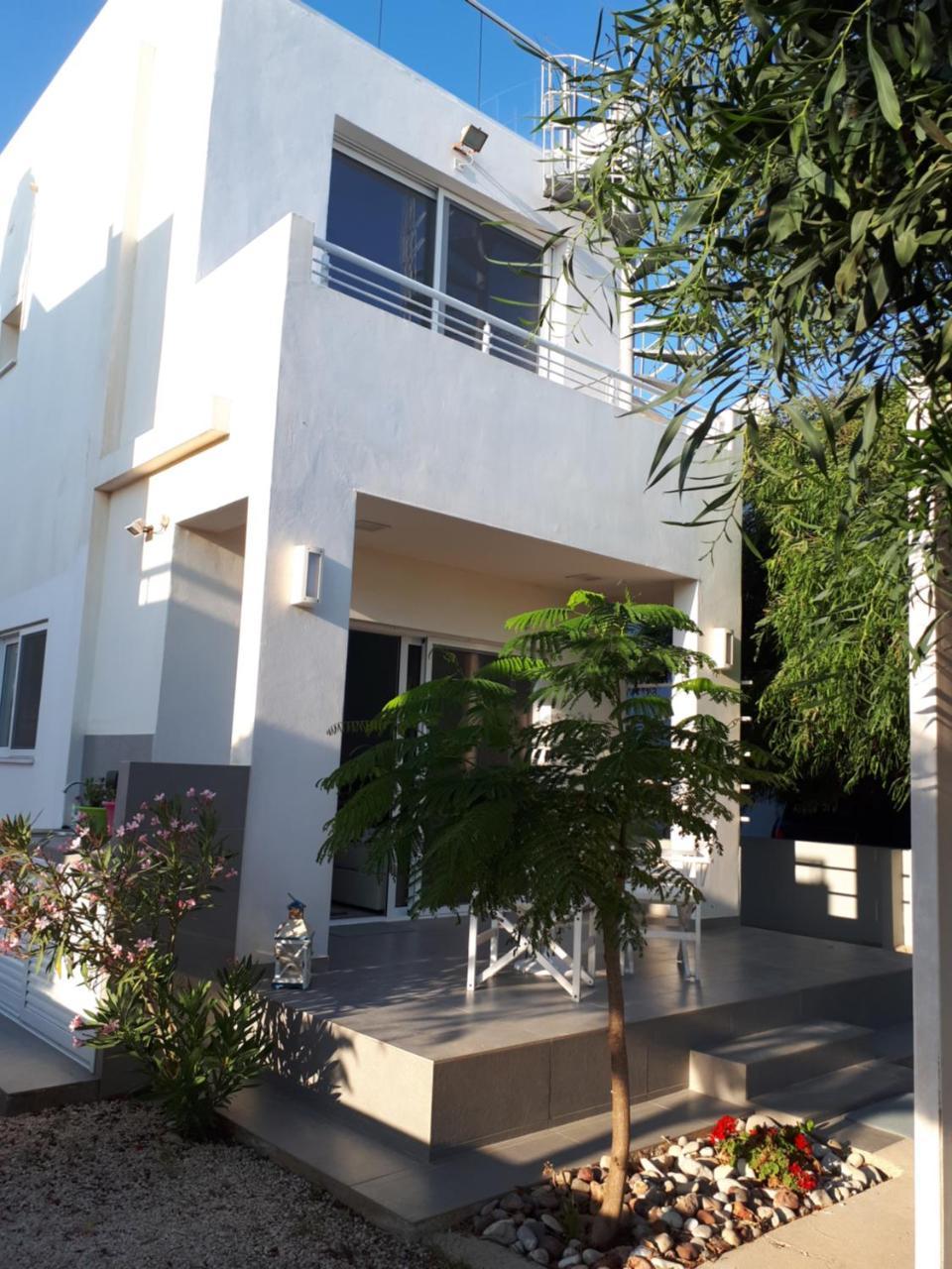 Cozy Beach House Perivolia Bagian luar foto