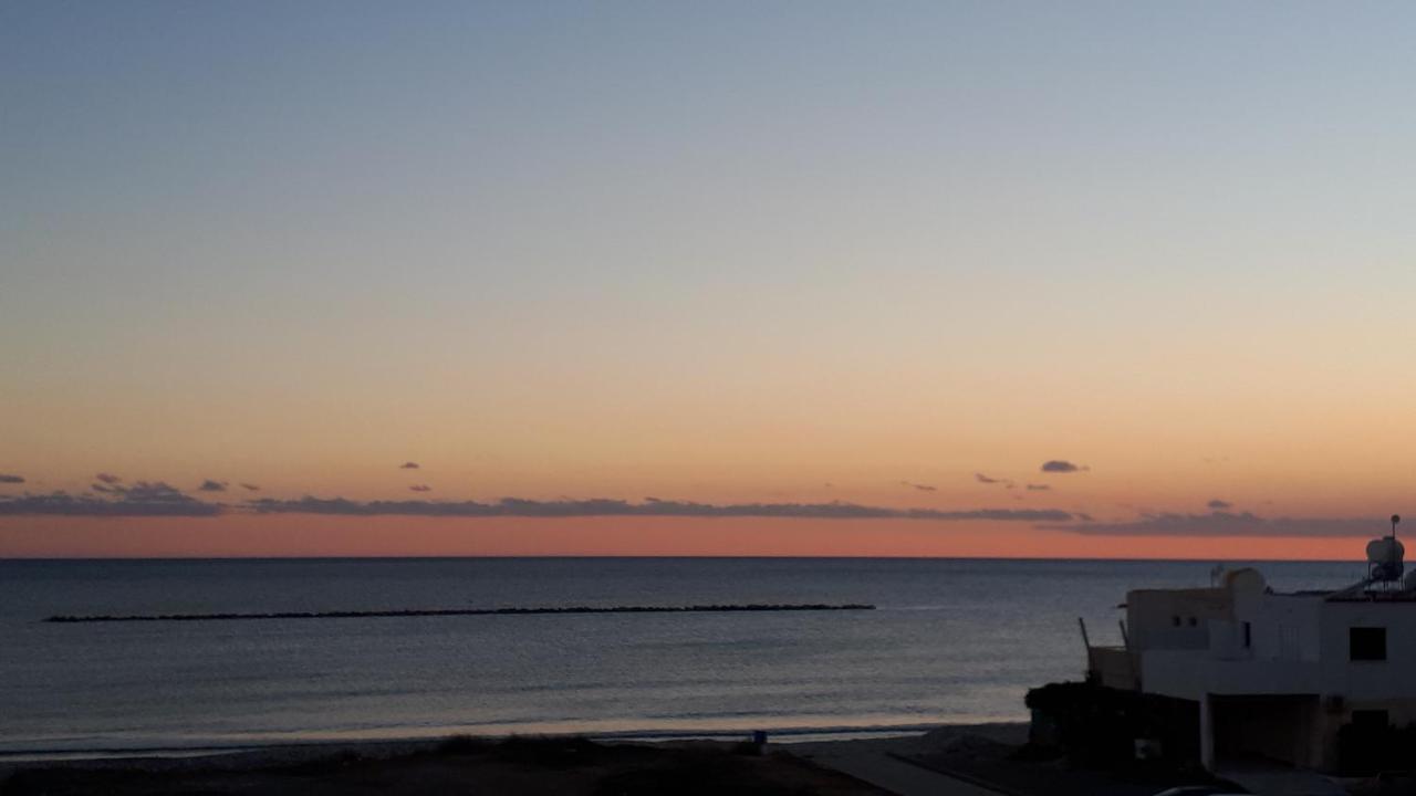 Cozy Beach House Perivolia Bagian luar foto
