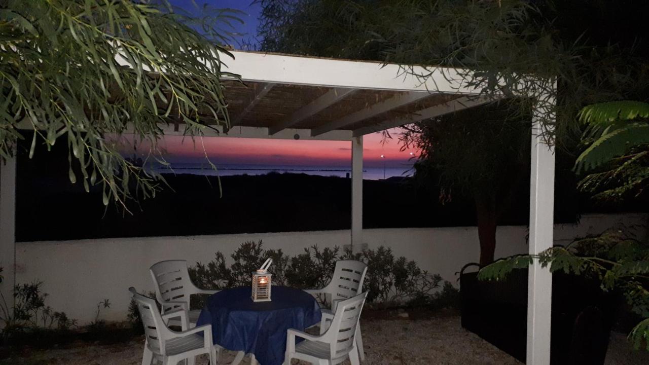Cozy Beach House Perivolia Bagian luar foto